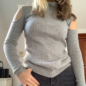 Grey shoulder cut out turtleneck sweater